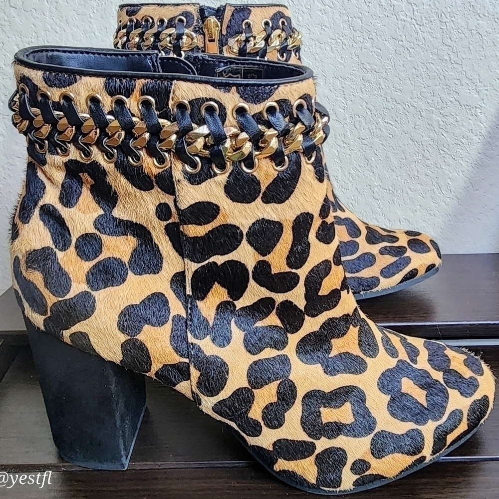 Kurt Geiger calfskin leopard animal print booties 38